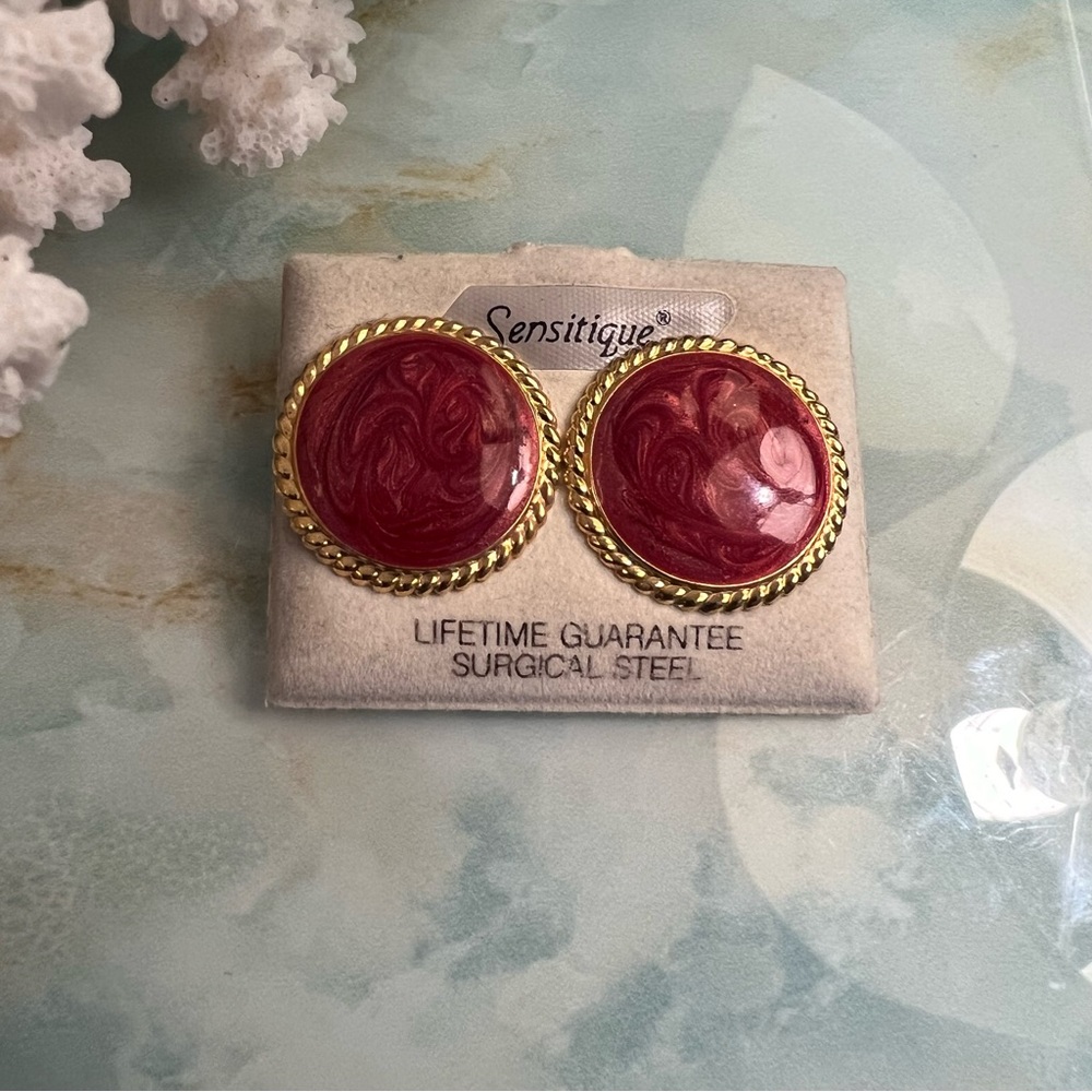 SENSITIQUE Vintage Swirl Earrings